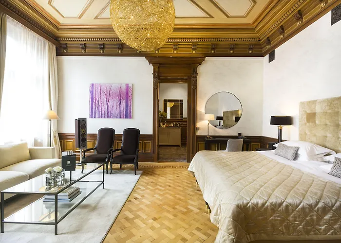 Elite Plaza Hotel